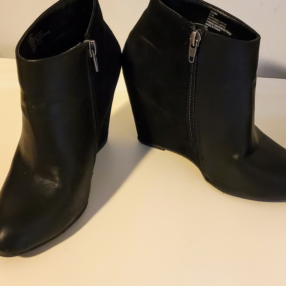 Madden Girl Wedges